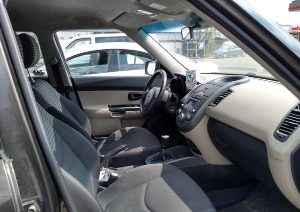 Kia Soul cena 18900 przebieg: 218000, rok produkcji 2009 z Poznań małe 56